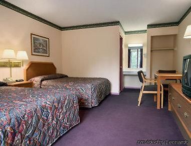 Super 8 Motel - Raritan Oda fotoğraf