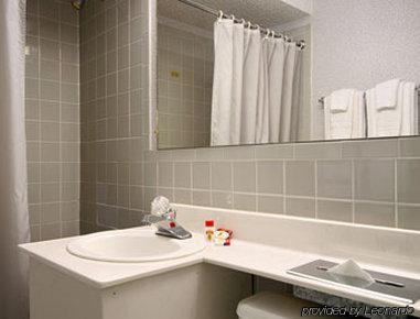 Super 8 Motel - Raritan Oda fotoğraf